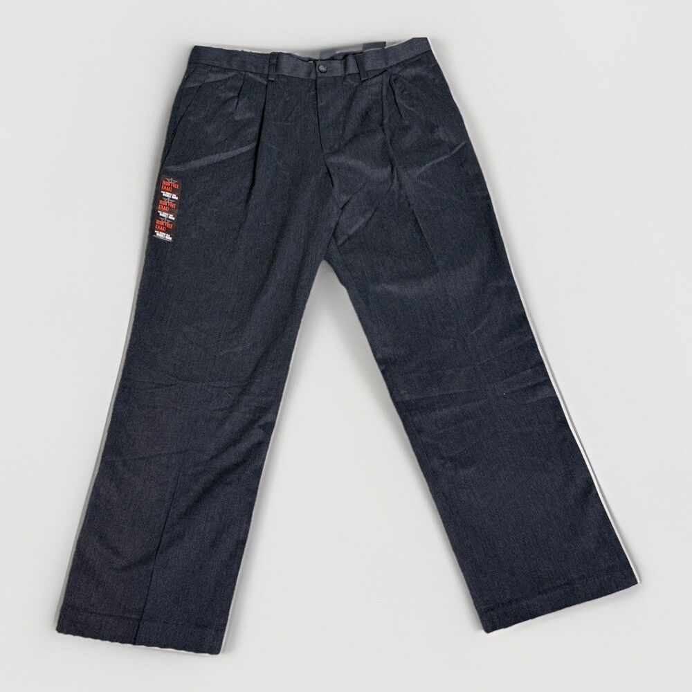 NWT Dockers Iron Free Khakis Mens 38x32 Black Pleated
